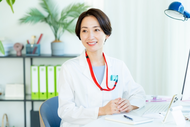 女医